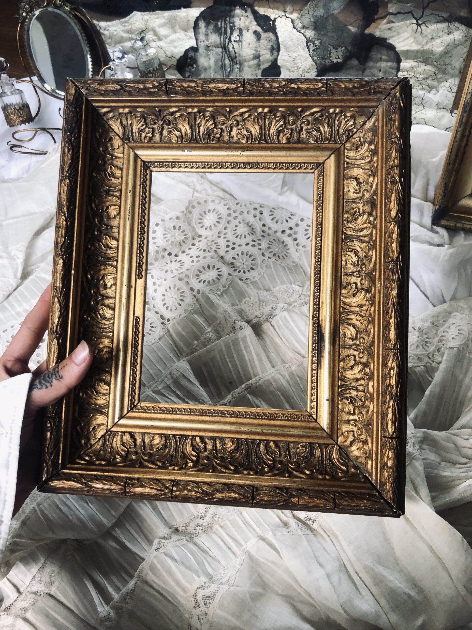 CADRE À MOULURE LARGE DE STYLE BARBIZON