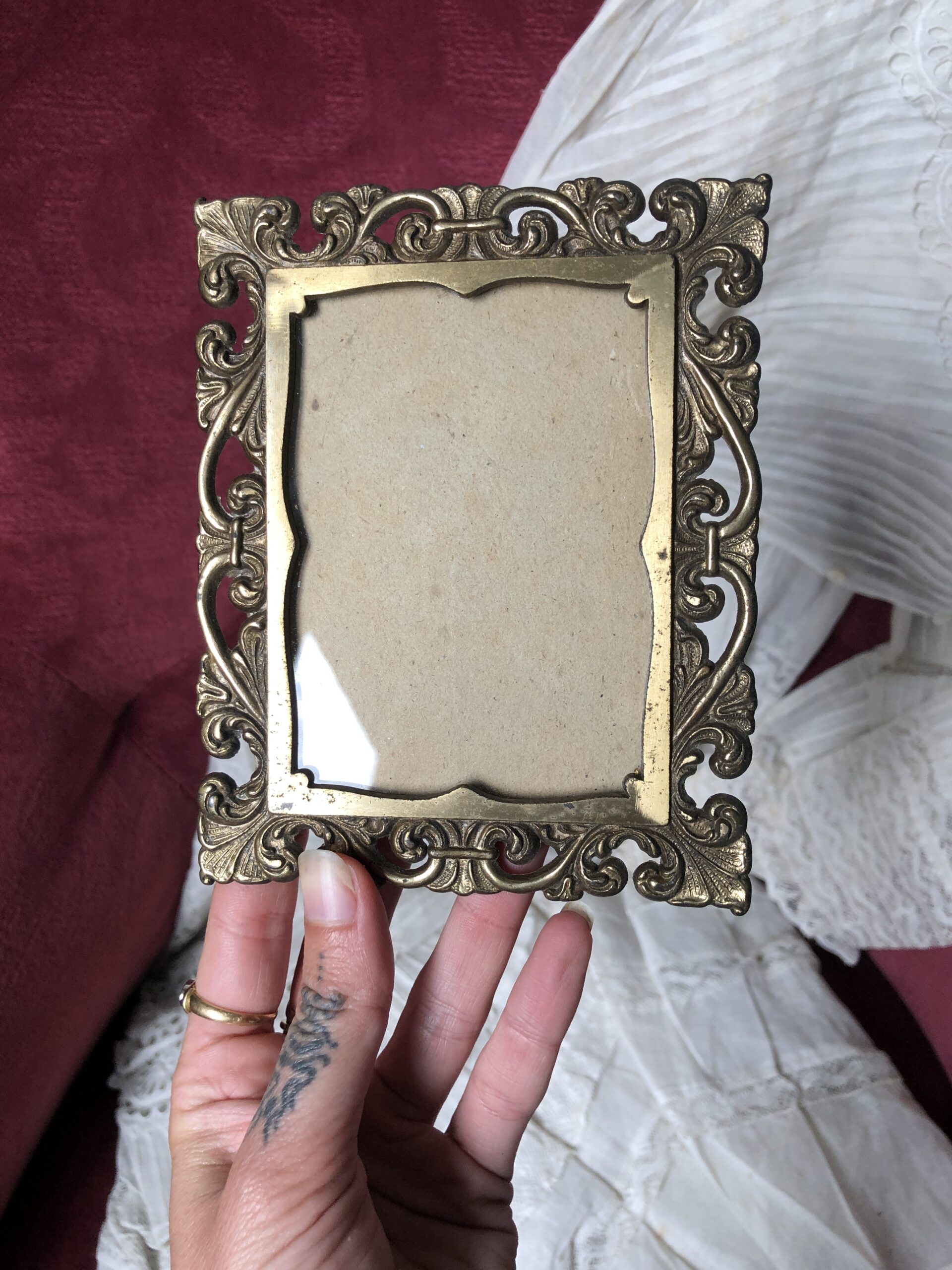 PETIT CADRE EN MÉTAL