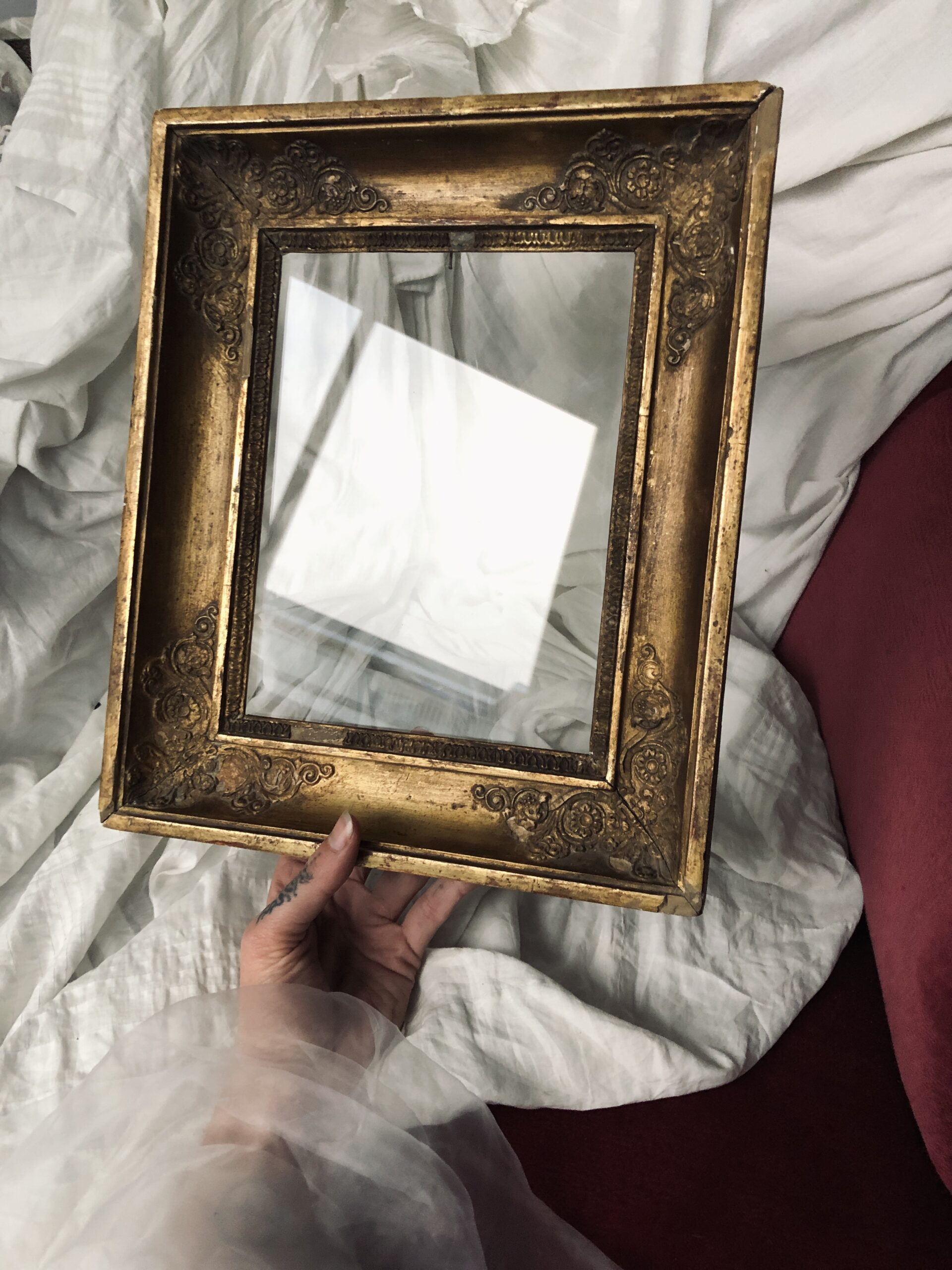 CADRE EN BOIS ET STUC ÉPOQUE RESTAURATION