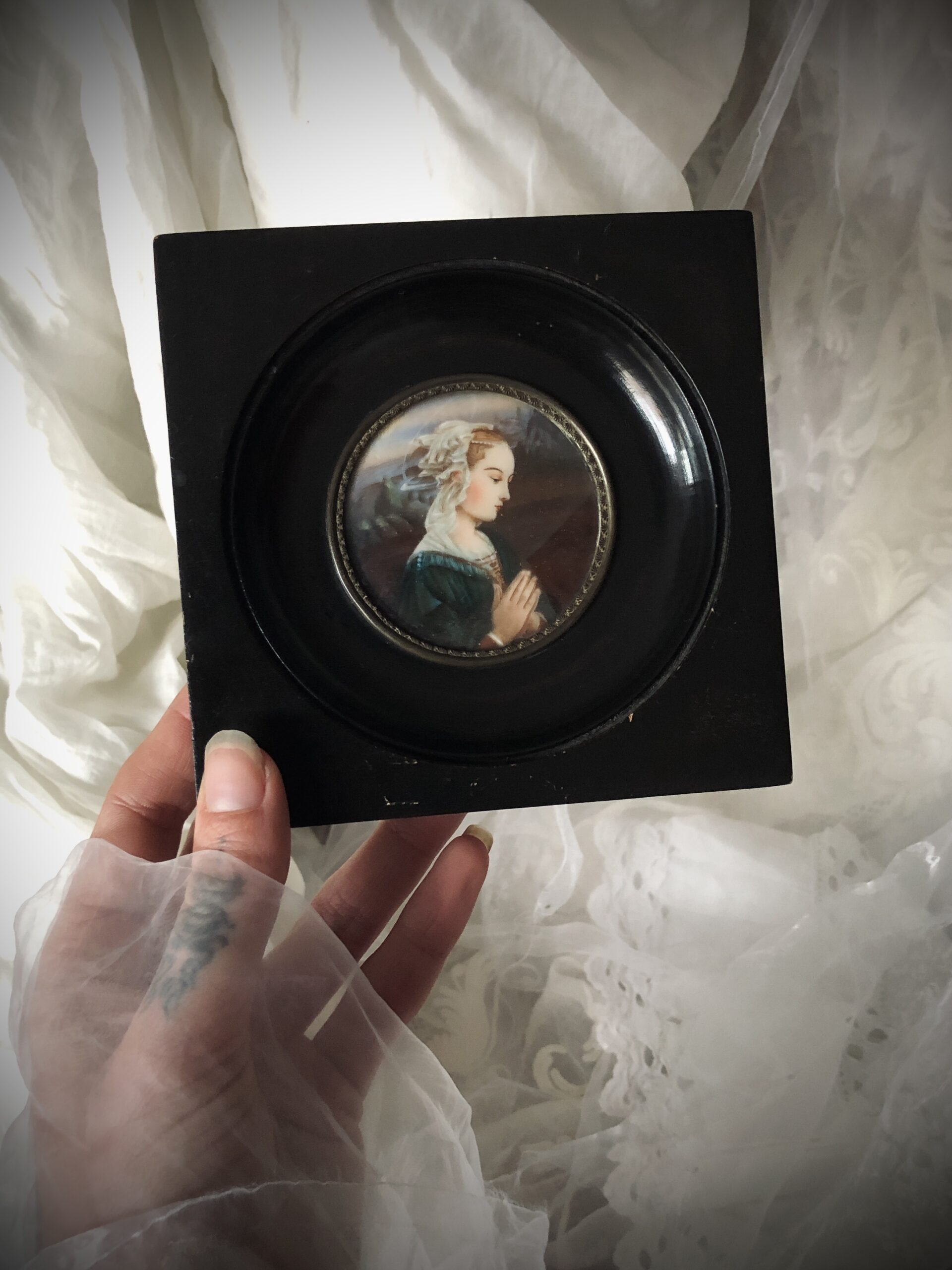 MINIATURE PEINTE SUR IVOIRE