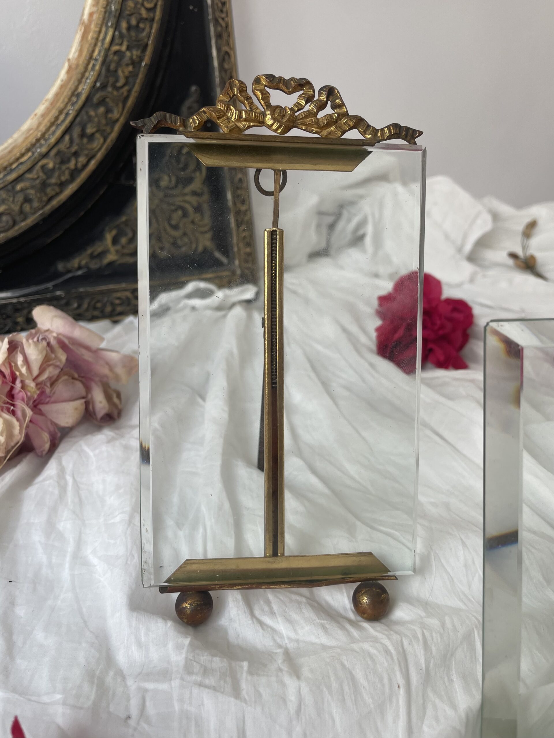 CADRE VERRE BISEAUTÉ ET LAITON DORÉ
