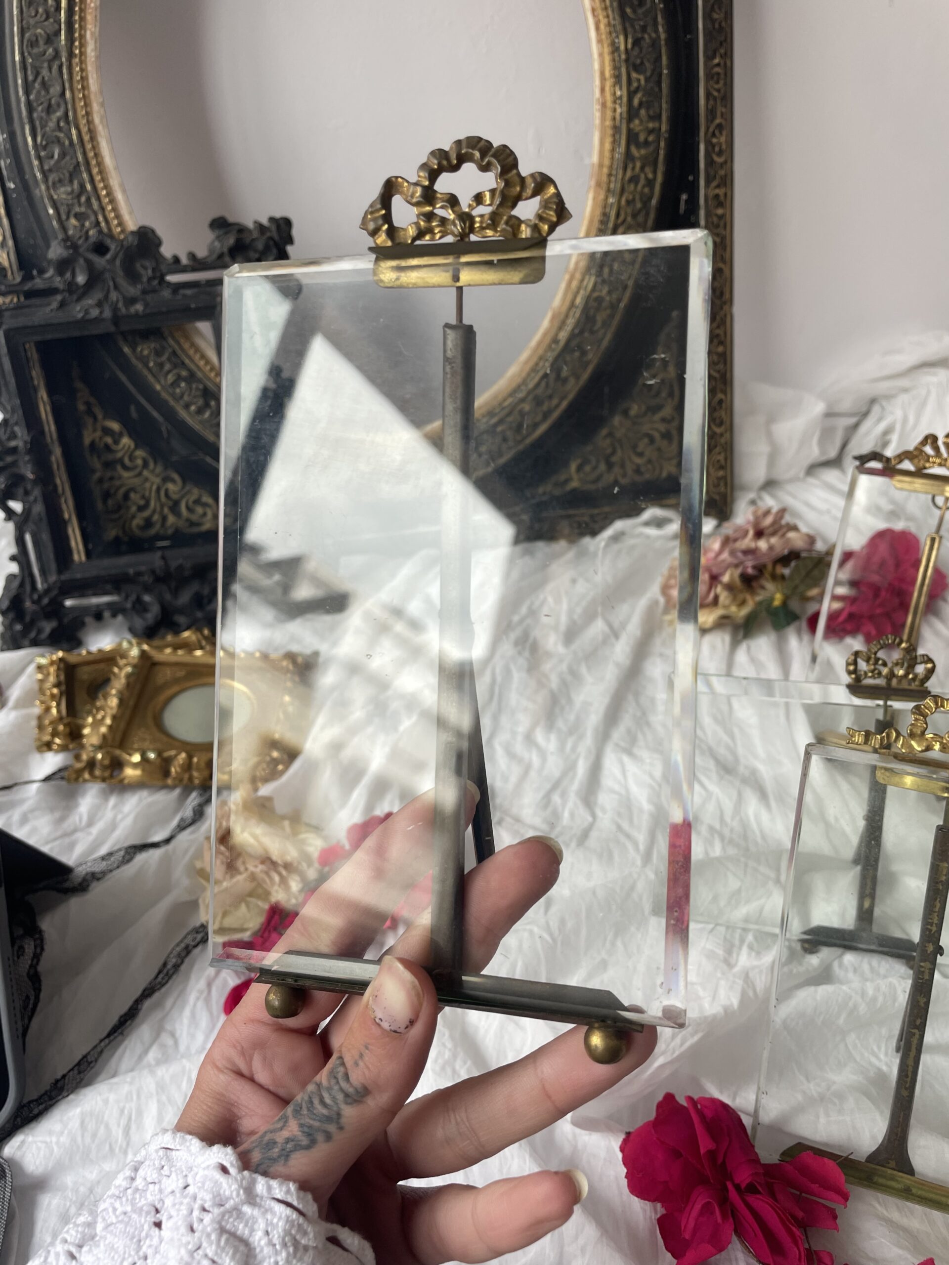 CADRE VERRE BISEAUTÉ ET LAITON DORÉ