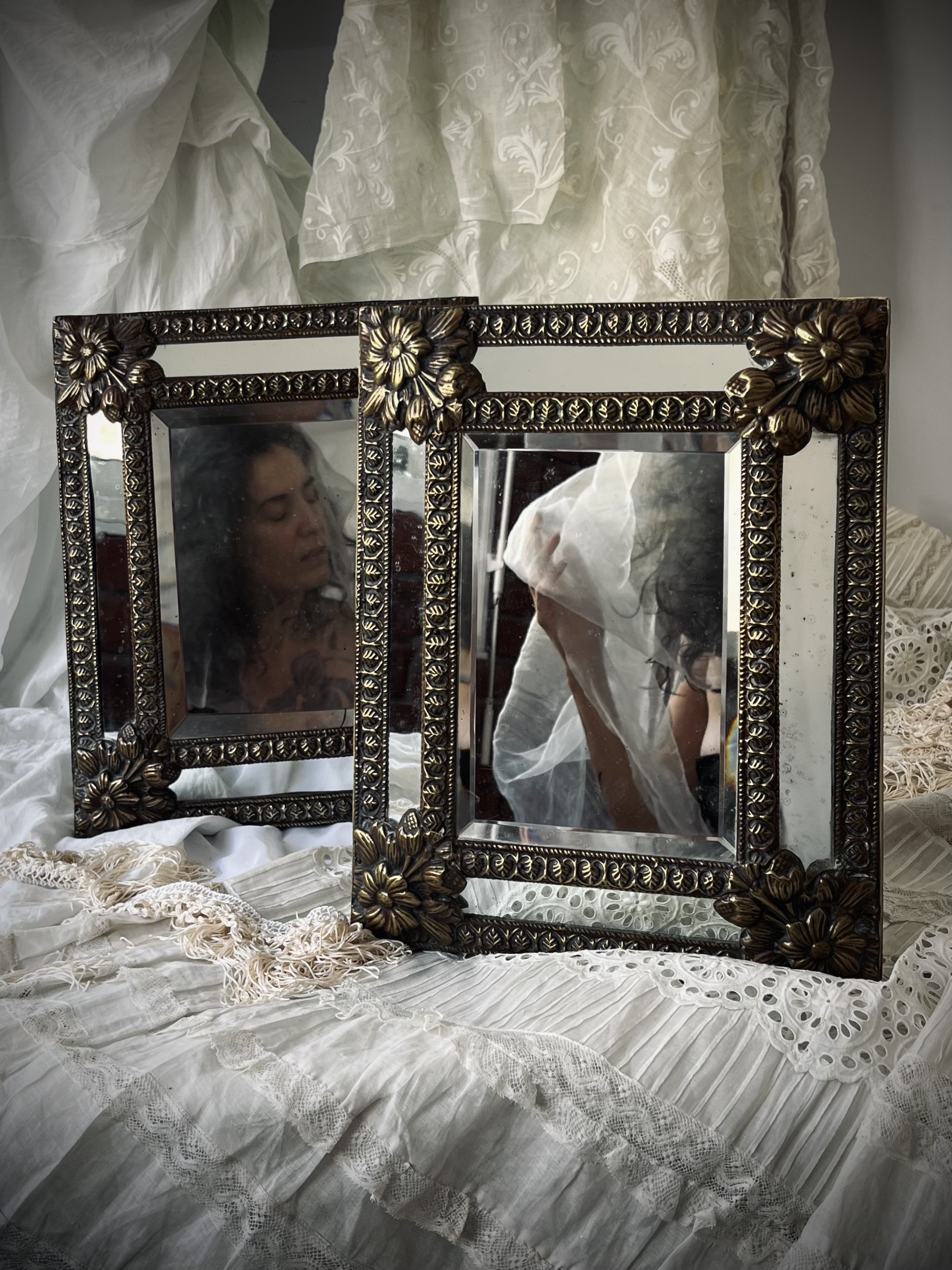 MIROIRS A PARECLOSES DE STYLE LOUIS XIV